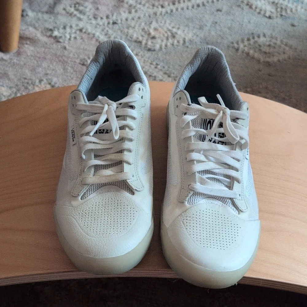 Vans - Picture 2 of 3